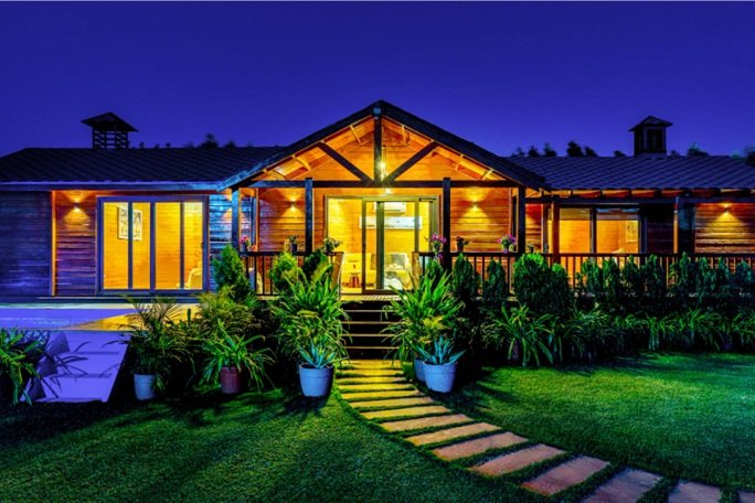 Monsoon Retreats